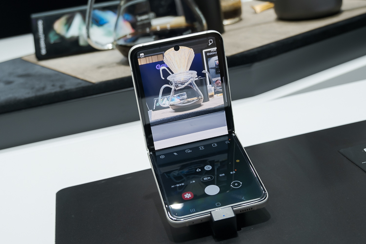 三星Galaxy Z Fold3、Flip3国行售价公布：7599元起，能防水的折叠屏-第12张图片-科技快讯