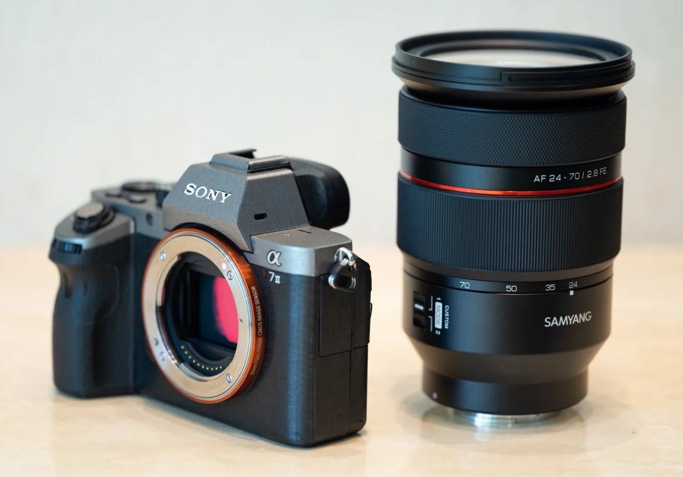 Samyang AF 24-70mm f/2.8 FE曝光 尺寸与原厂相近-第1张图片-科技快讯
