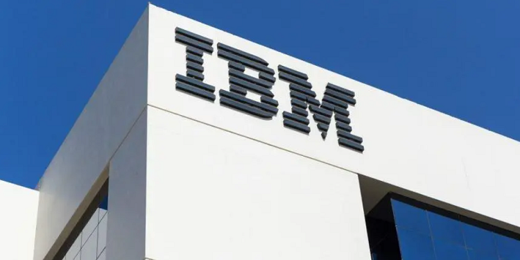 IBM发布2022年第四季度财报，营收超预期，但将裁员3900人-第1张图片-科技快讯