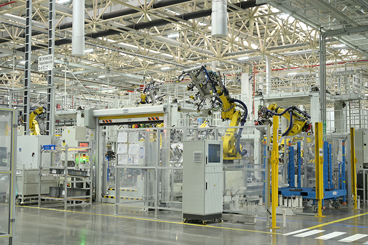 走进赛力斯两江智慧工厂：AITO问界M5制造基地 产线高度自动化-第4张图片-科技快讯