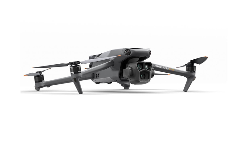 大疆DJI Mavic 3 Pro无人机13888元起售 三摄布局并支持体感飞行套装-第3张图片-科技快讯