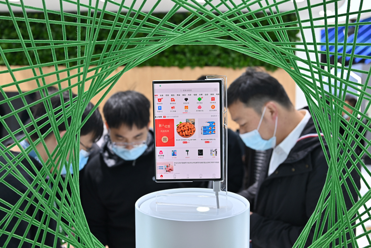 2021MWC丨OPPO启动闪充技术生态合作计划，并带来众多黑科技产品-第10张图片-科技快讯