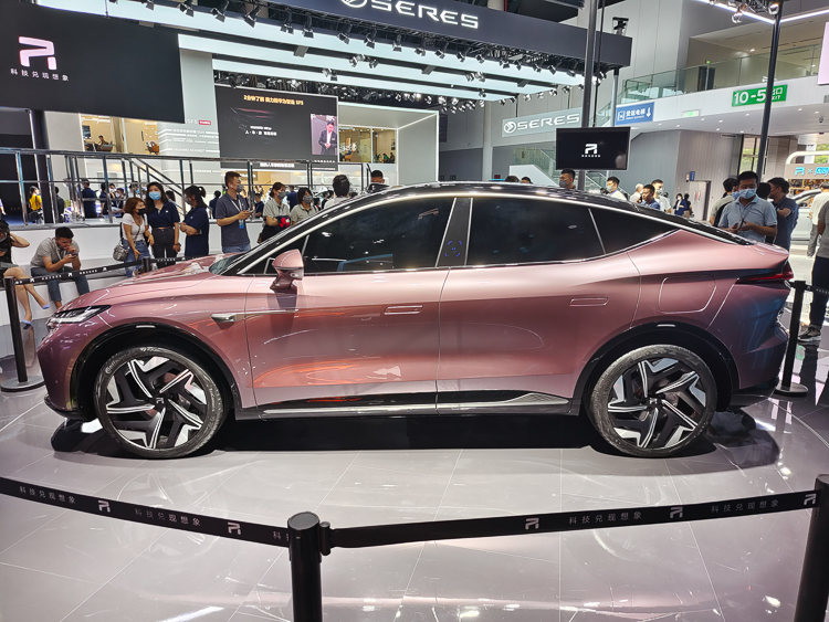 2021成都车展丨R汽车ES33量产版亮相，定位中大型纯电动轿跑SUV-第3张图片-科技快讯