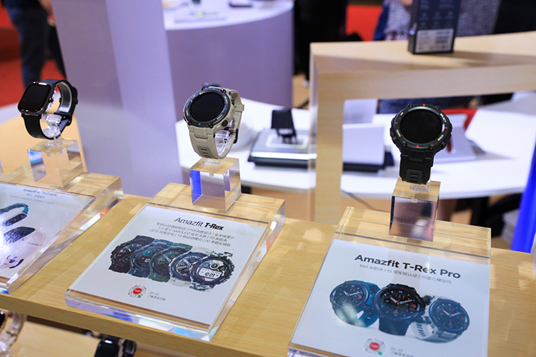 华米携多款智能手表参展消博会 让科技为用户健康保驾护航-第2张图片-科技快讯