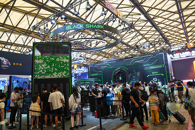 ChinaJoy 2021 | 打造极致手游体验 黑鲨游戏手机和散热风扇各显神通-第1张图片-科技快讯