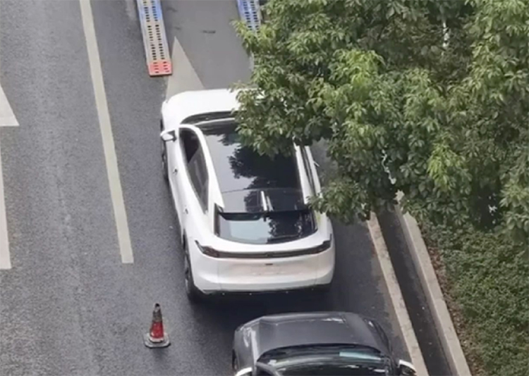 长安深蓝S7实车谍照曝光 将于年内上市销售-第3张图片-科技快讯