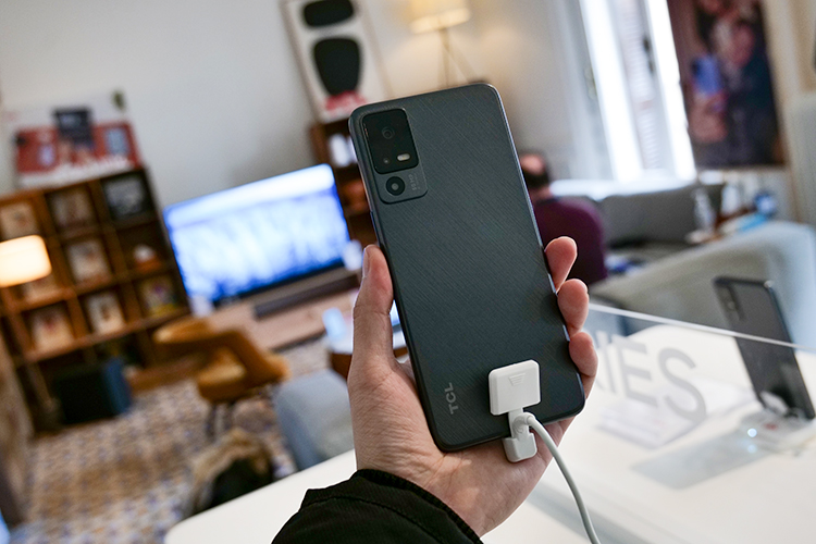 MWC2023 | TCL 40系列再添3款新机，加速5G手机普及，同时发布护眼新平板-第4张图片-科技快讯