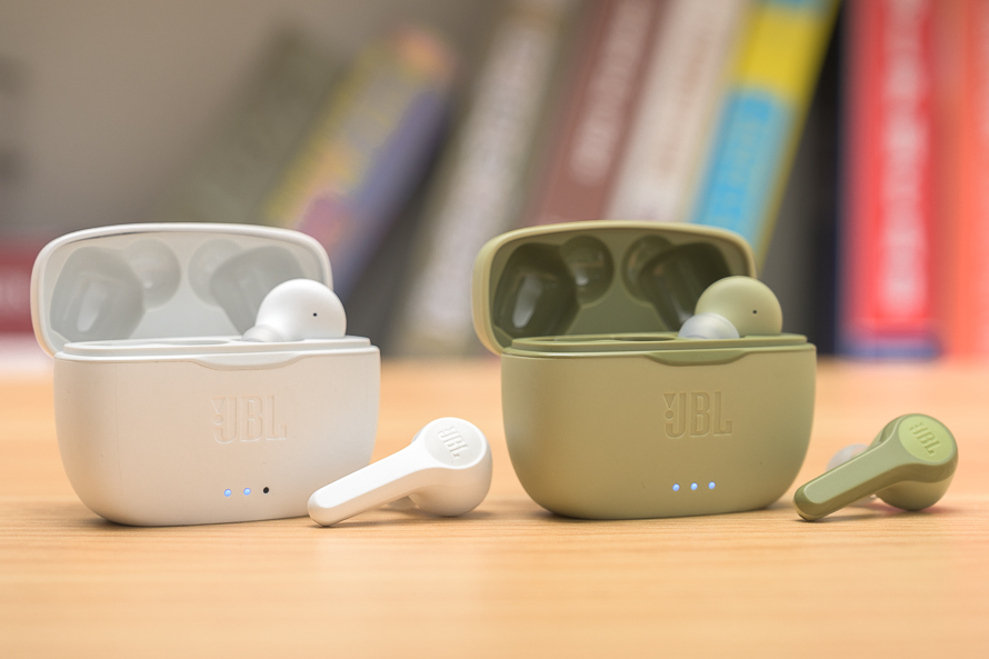 JBL TUNE 215TWS真无线耳机：不足千元，全能无短板-第1张图片-科技快讯