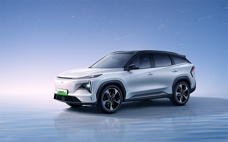 吉利银河L7正式上市：起售价13.87万元 更高续航1370km-第1张图片-科技快讯