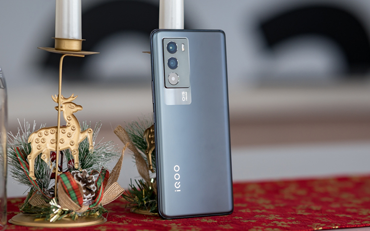 iQOO Neo6配置初步曝光 搭载骁龙8，配有稀土散热材料和独显芯片-第1张图片-科技快讯