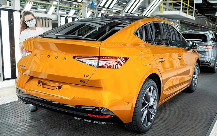斯柯达ENYAQ COUPE iV正式下线：定位纯电轿跑SUV 续航545km-第2张图片-科技快讯