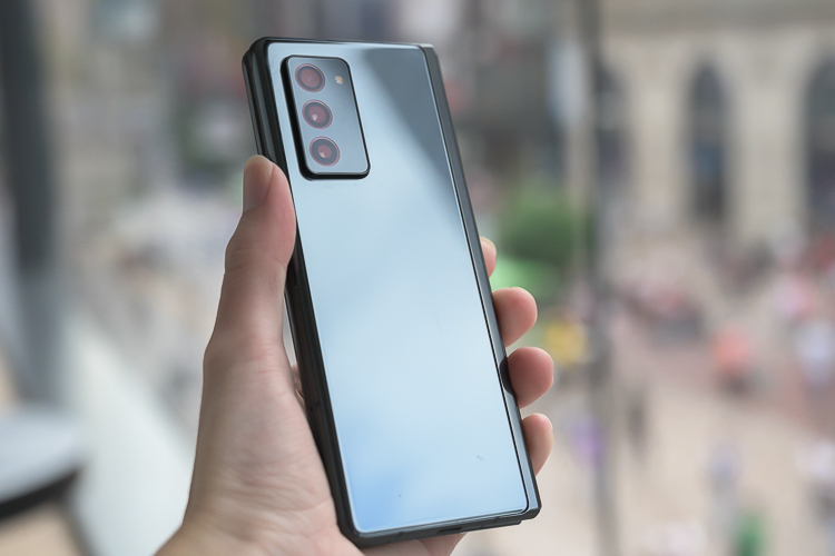 三星Galaxy Z Fold2 5G真机体验：折叠屏有何与众不同？-第3张图片-科技快讯