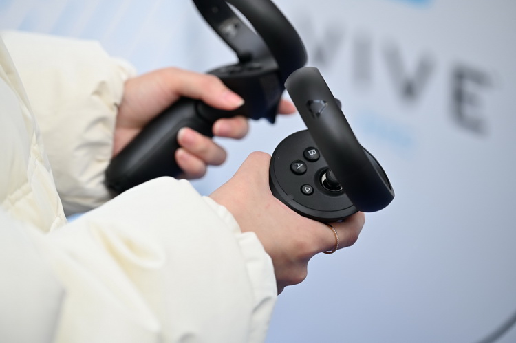 HTC VIVE XR精英套装首次亮相 中国内地预定客户优先于欧美发货-第9张图片-科技快讯