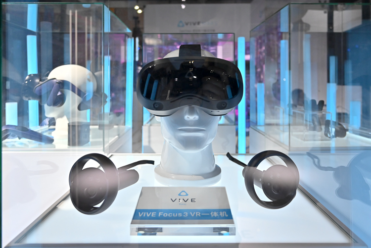 CIIE2022丨HTC VIVE携元宇宙概念亮相进博会 现场沉浸式感受元宇宙-第1张图片-科技快讯