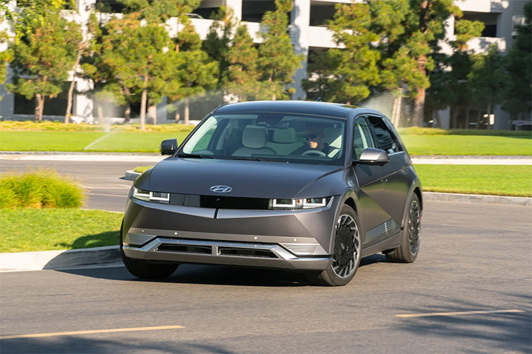 现代IONIQ 5海外售价公布：约合25.27万元起 明年国产-第5张图片-科技快讯