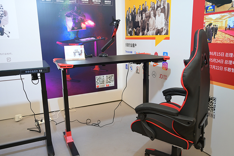 UDE2021丨乐歌展示旗下升降桌产品 展示健康生活体验-第1张图片-科技快讯