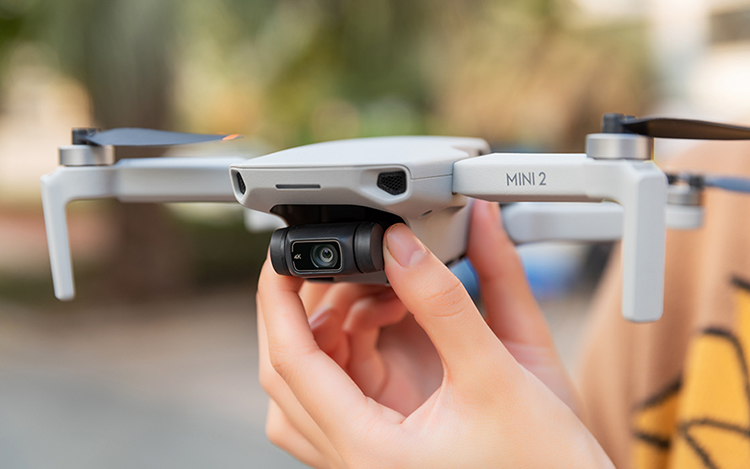 大疆DJI Mini 2适配带屏遥控器 DJI FPV国内版新固件被限速-第1张图片-科技快讯