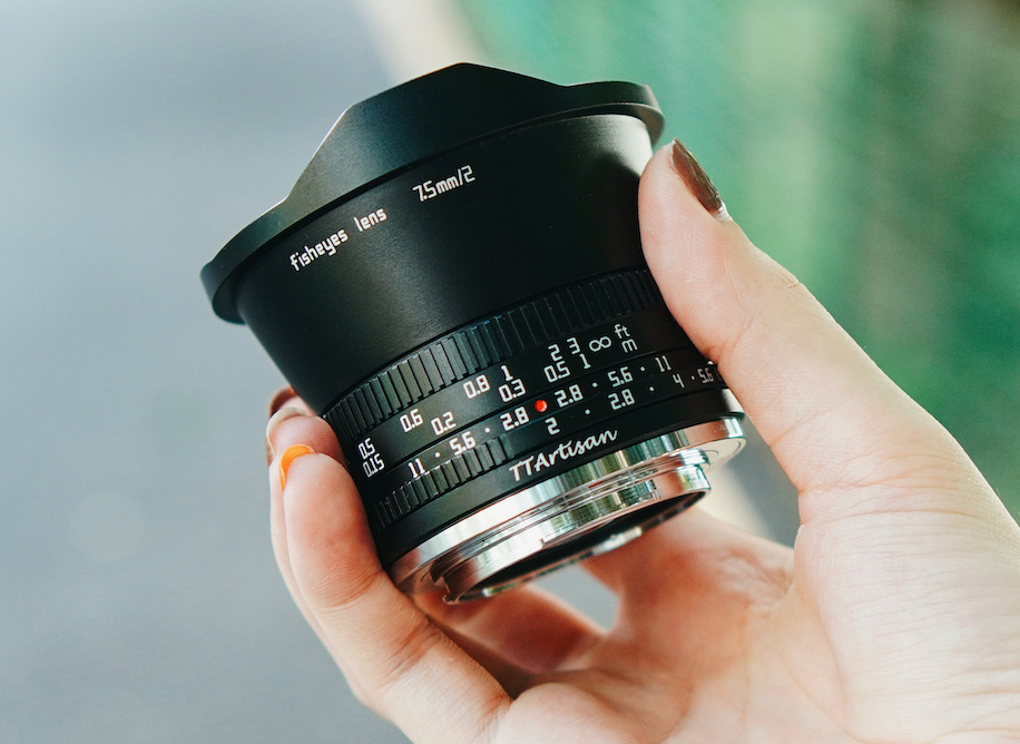 铭匠发布APS-C 7.5mm f/2鱼眼镜头 兼容全无反卡口-第1张图片-科技快讯