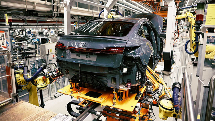 全新奥迪Q8 e-tron正式下线 更大续航600KM-第3张图片-科技快讯
