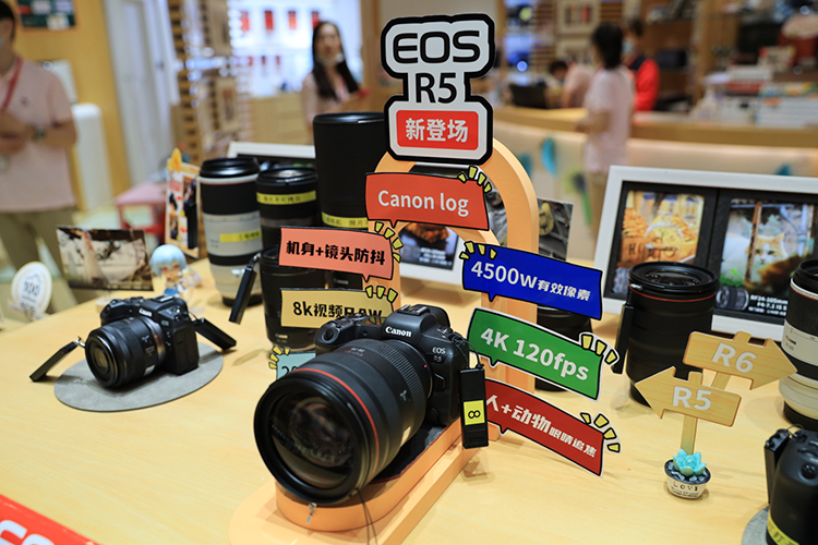 佳能EOS R5与R6体验会圆满落幕 闪迪移动固态硬盘助阵展示影像存储优选方案-第4张图片-科技快讯