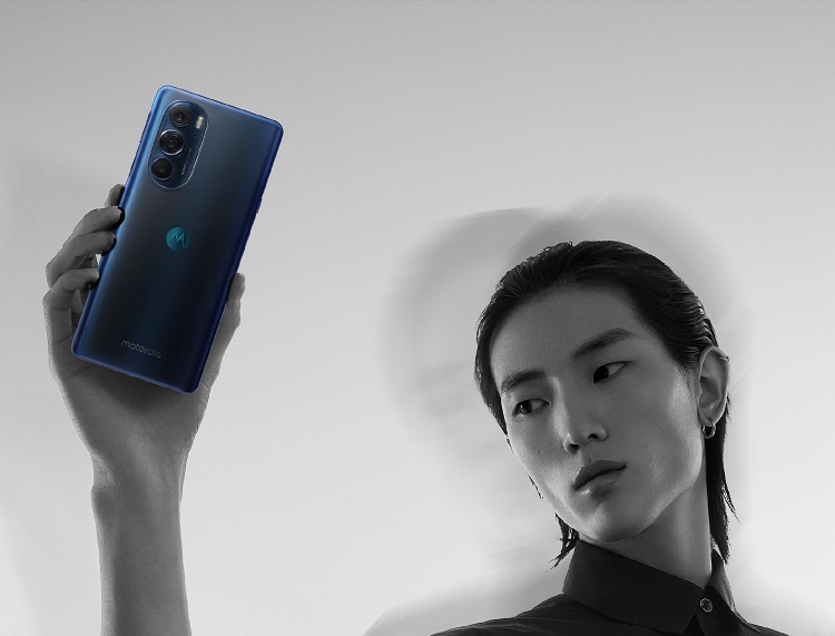 摩托罗拉moto edge X30真机图曝光，首款发布的1代骁龙8旗舰手机-第1张图片-科技快讯