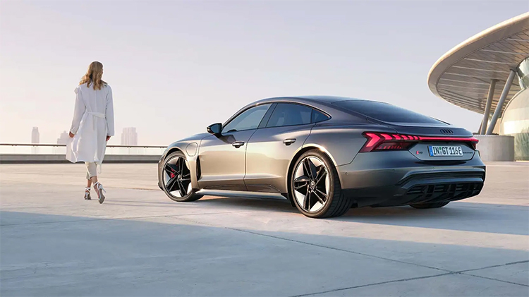 奥迪RS e-tron GT将于11月15日开启预售 零百加速仅3.3秒-第2张图片-科技快讯