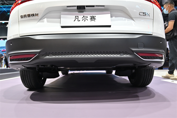 2021成都车展丨孤单又花哨的雪铁龙，凡尔赛C5 X 改装版亮相-第11张图片-科技快讯