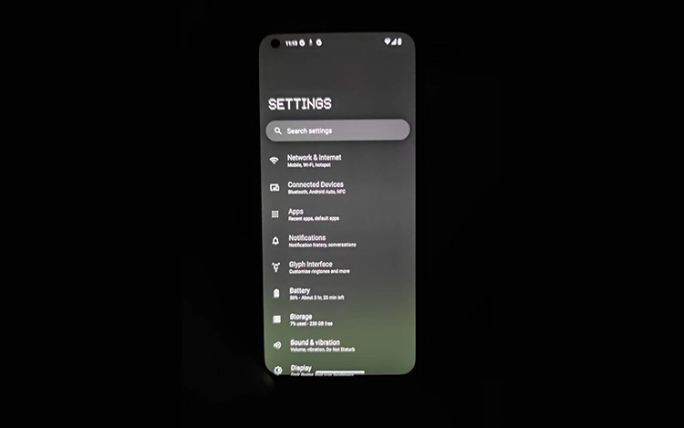Nothing Phone 1出现绿屏问题 手机屏幕由维信诺供货-第1张图片-科技快讯