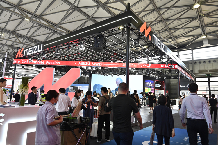 2023MWC丨星纪魅族20INFINITY无界版亮相 ，Flyme Auto引领车机交互新系统-第1张图片-科技快讯