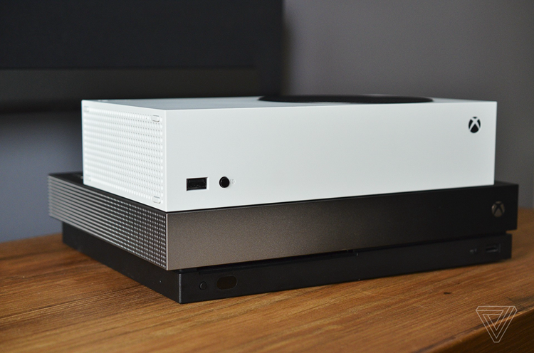 微软Xbox主机机模公布：XSS相当小巧-第2张图片-科技快讯
