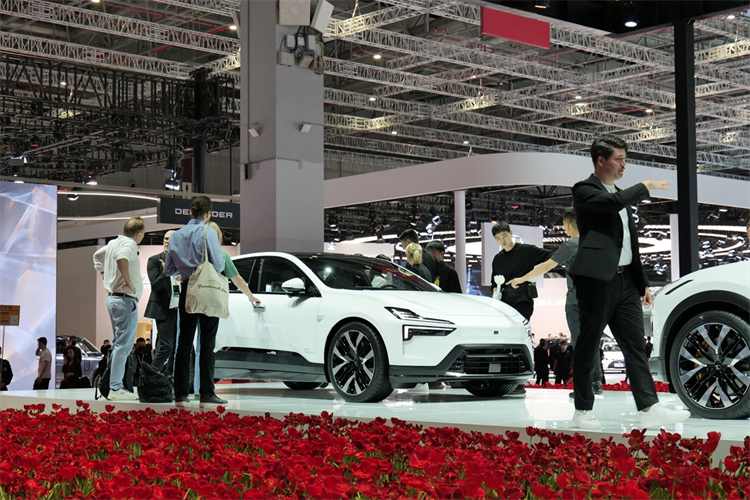 2023上海车展丨极星Polestar 4上海车展首秀，售34.98万元起-第3张图片-科技快讯