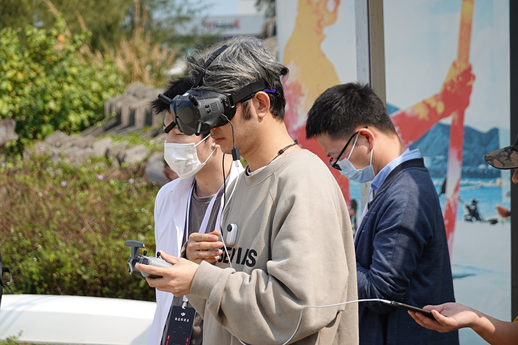 飞临其境享受沉浸航拍体验 大疆正式发布DJI FPV无人机-第16张图片-科技快讯