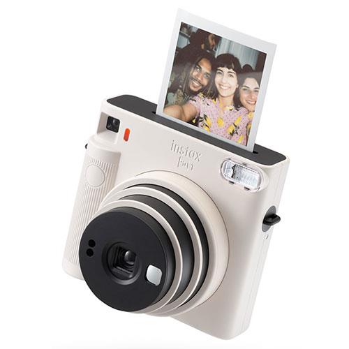 富士instax SQUARE SQ1快来了 输出方形照片 机身配色更粉-第4张图片-科技快讯