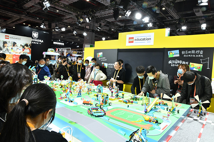 CIIE2021丨乐高教育亮相第四届进博会 乐高学习系统助力STEAM教育-第3张图片-科技快讯