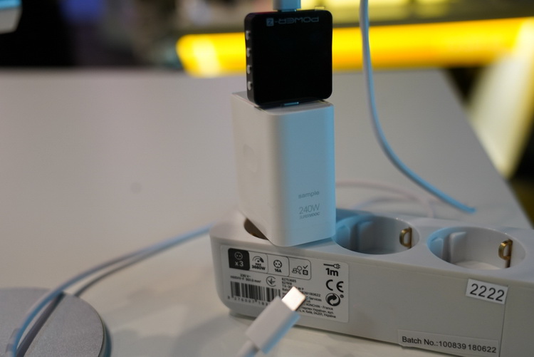 MWC2023 | 真我发布realme GT3手机 将240W满级秒充推向全球-第3张图片-科技快讯