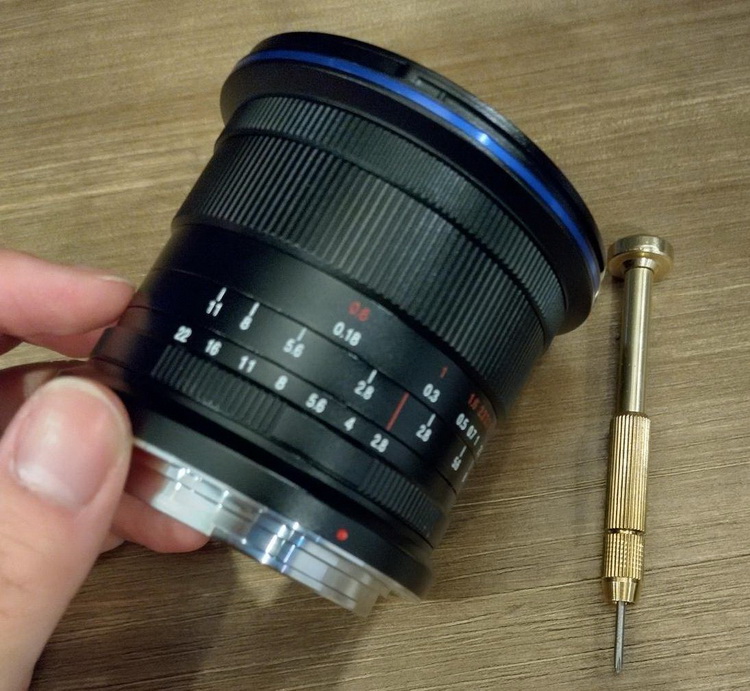 老蛙新中画幅镜头19mm f/2.8曝光 将于13日发布-第2张图片-科技快讯