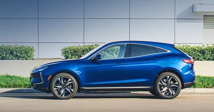 赛力斯SF5自由远征版上市：首发华为电驱动系统 续航里程突破1000km+-第3张图片-科技快讯