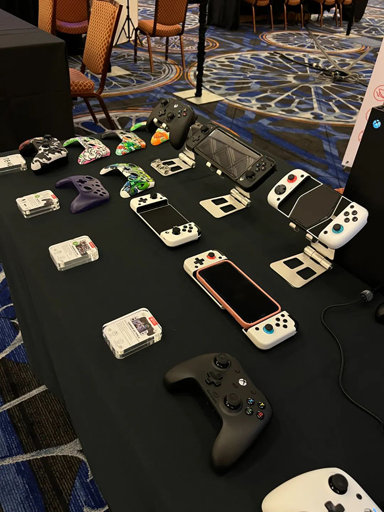 CES 2023丨盖世小鸡亮相CES 展示旗下多款手柄-第1张图片-科技快讯
