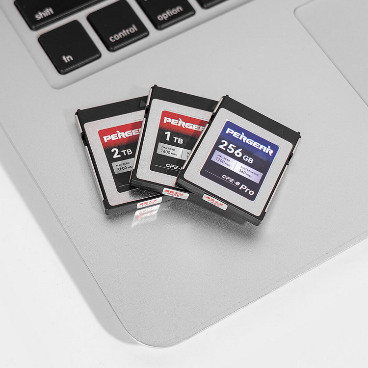 Pergear更新CFexpress type B 1TB/2TB版持续写入达1300MB/s-第1张图片-科技快讯