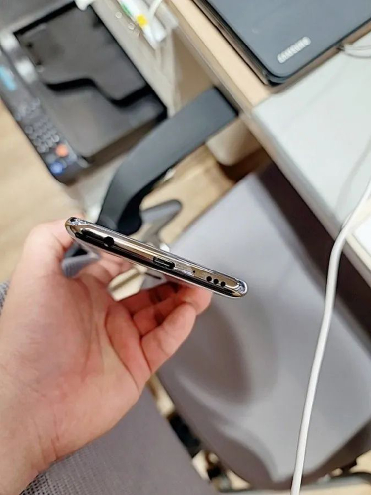 LG Q92 5G手机真机曝光，骁龙765G处理器定位中端-第4张图片-科技快讯