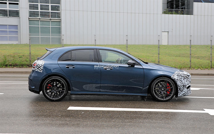 新款梅赛德斯AMG A 45谍照曝光：外观基本无变化 动力有所调整-第3张图片-科技快讯