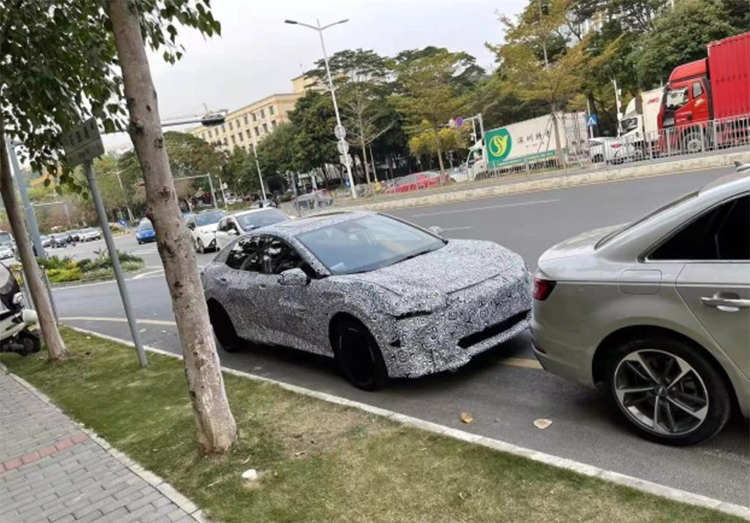 丰田纯电轿车bZ5假想图曝光：最早明年亮相 对标特斯拉Model 3-第4张图片-科技快讯