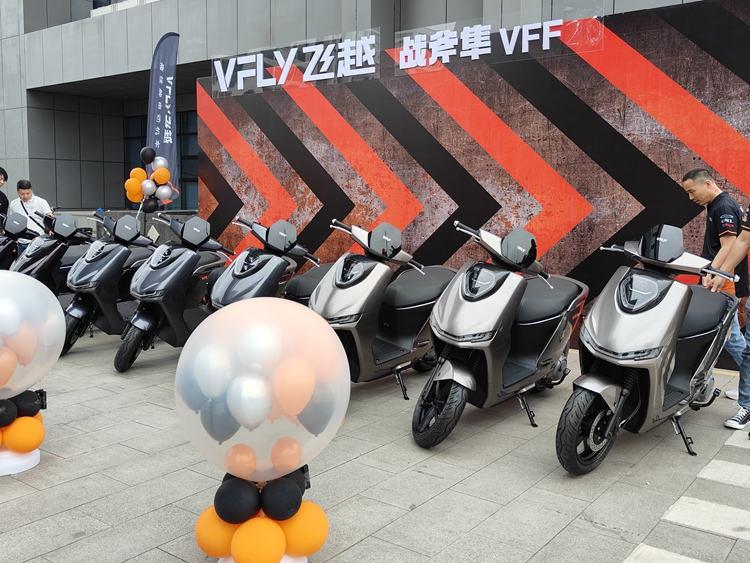 VF *** 飞越战斧隼VFF成功交车，第二期骑行学院圆满落幕-第4张图片-科技快讯