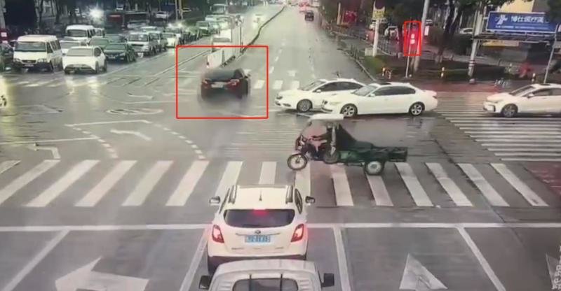 浙江台州特斯拉Model Y失控连撞多车，致2死1伤-第1张图片-科技快讯
