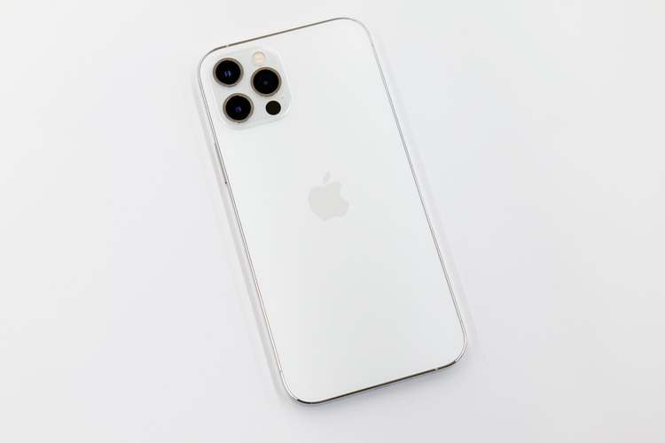 苹果iPhone 12/Pro真机体验 极轻手感 出色三摄-第4张图片-科技快讯