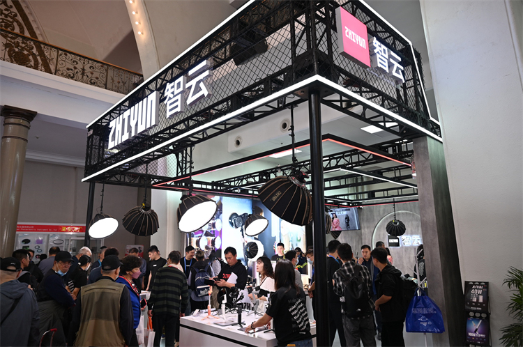 202 *** &amp;E丨持续推动影像创作轻量化，智云新品亮相China P&amp;E-第1张图片-科技快讯