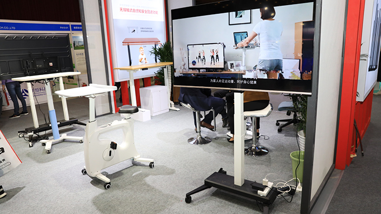 InfoComm 2020 | 乐歌升降桌进化新形态 呈现不一样的观屏体验-第2张图片-科技快讯