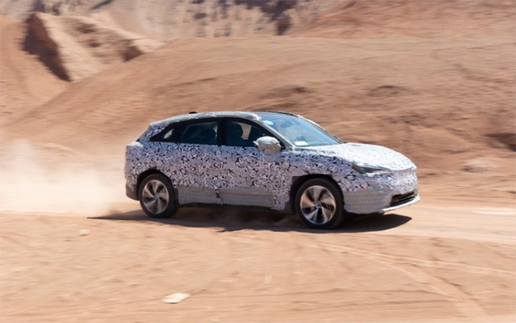 极狐N50AB谍照曝光 定位纯电动紧凑型SUV-第1张图片-科技快讯