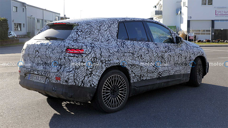 梅赛德斯-AMG EQE SUV谍照曝光 预计今年年内亮相-第3张图片-科技快讯