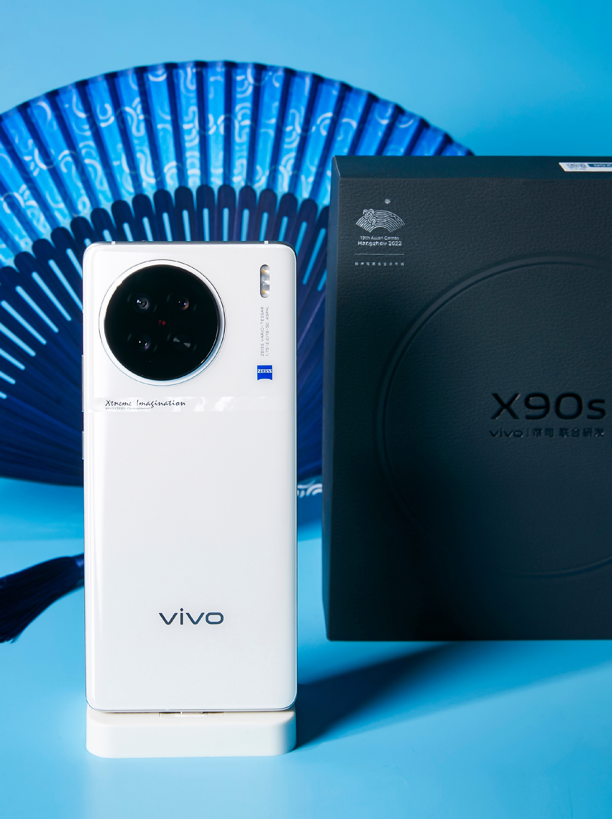 天玑9200+加持，vivo X90s真机曝光-第1张图片-科技快讯